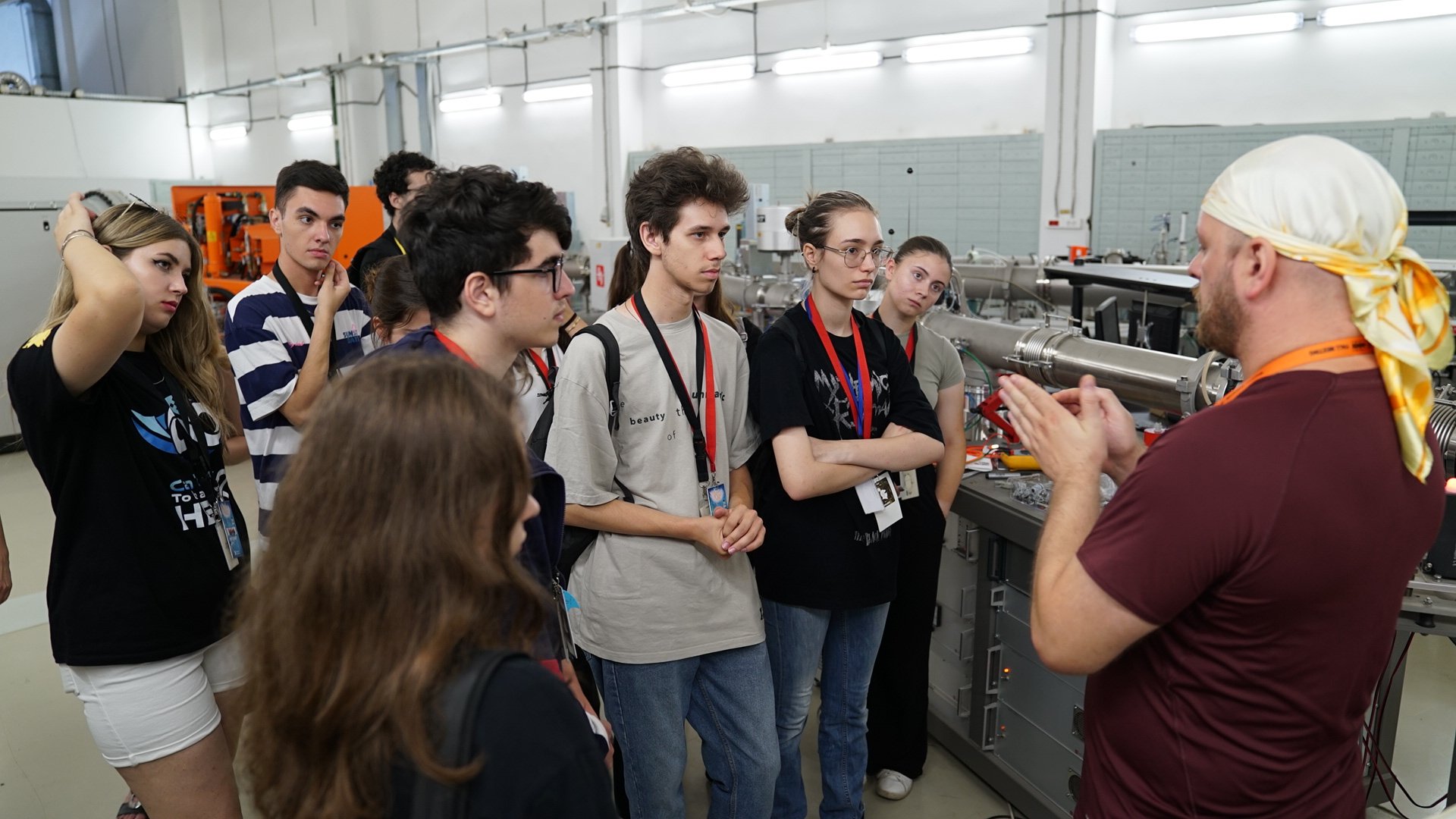 Group visit at the 3 MV Tandetron