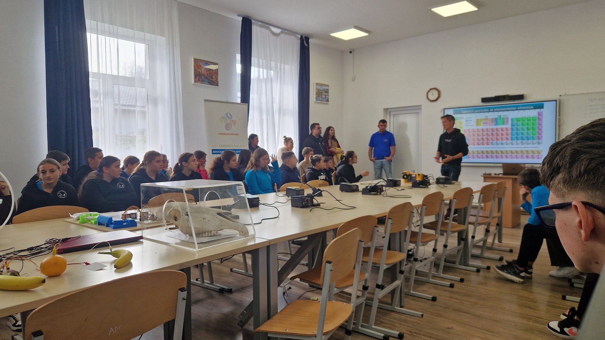 Guided tour at IFIN‑HH