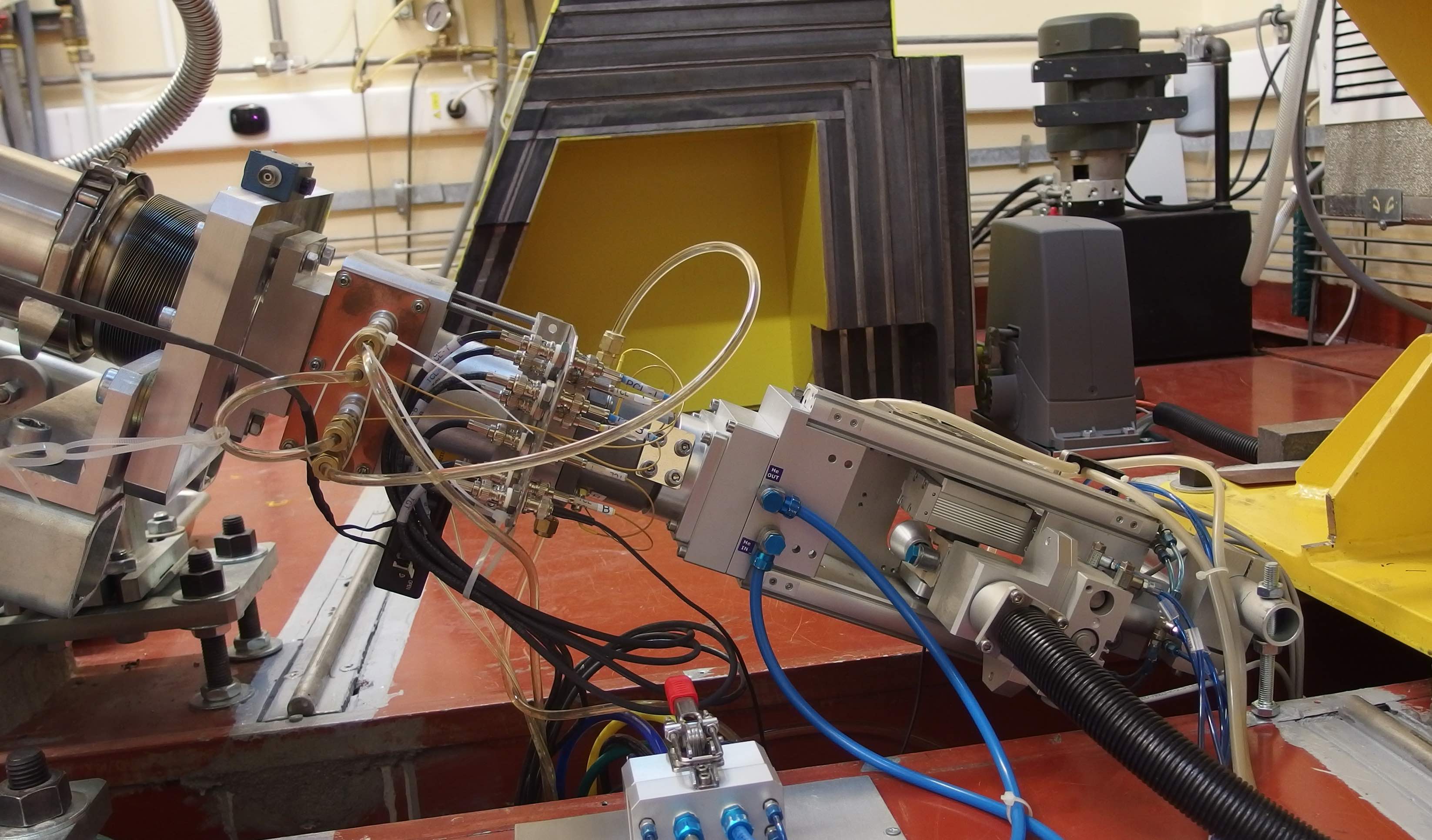 TR19 cyclotron extension and radiobiology beamline